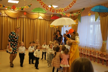 Осенние праздники в детском саду_4